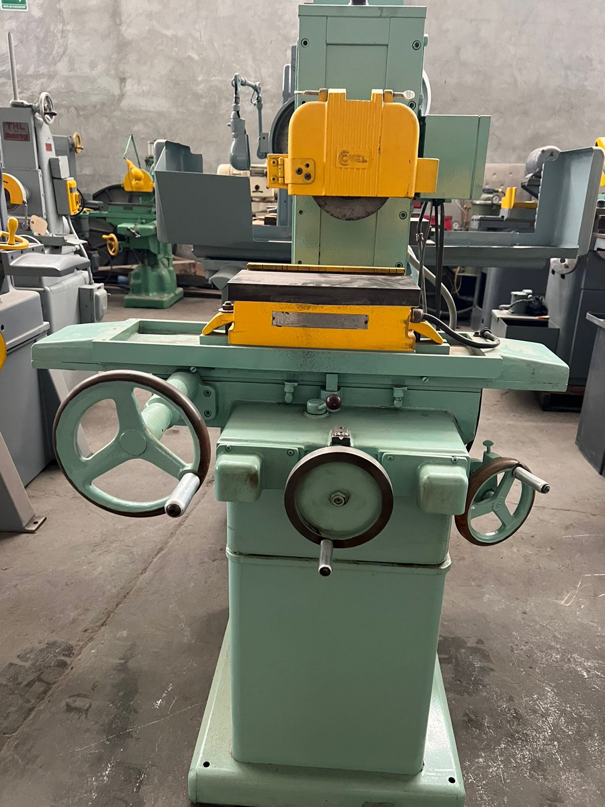 Rectificadora Manual Covel 6 x 12